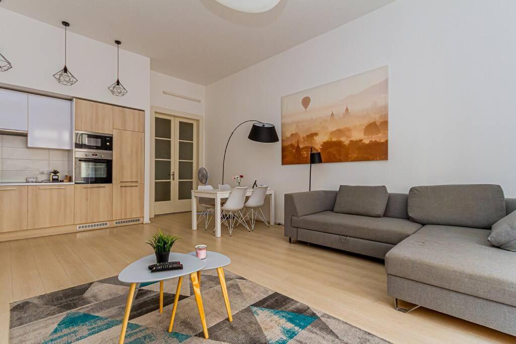 Luminous Design Apartment - W18 Budapest Exterior photo